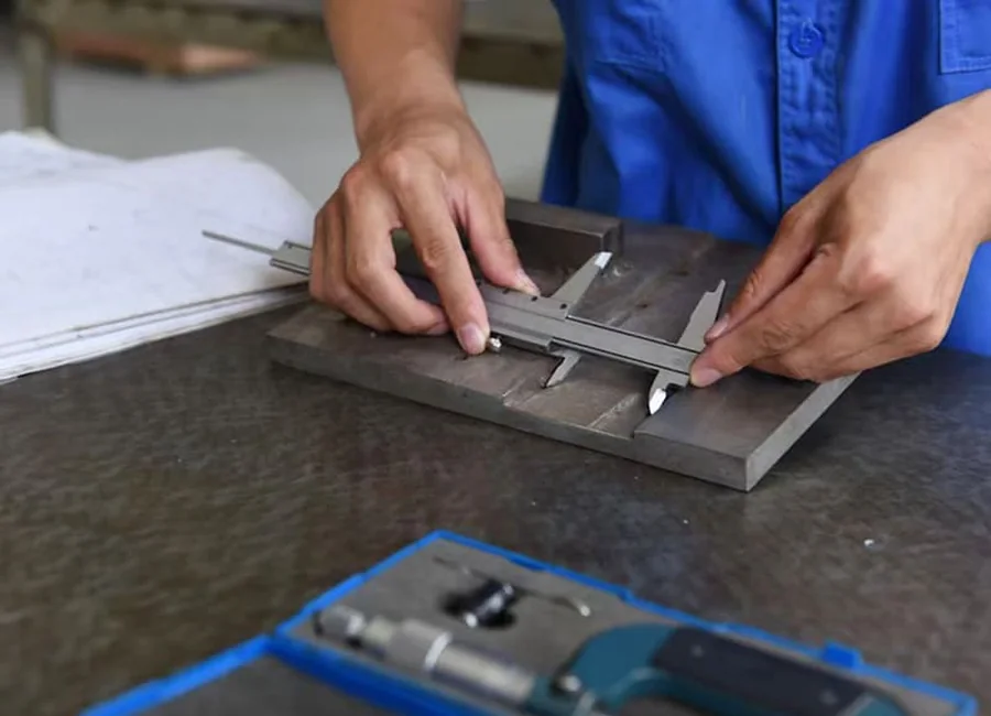 Quick CNC dimensional inspection during factory quality control