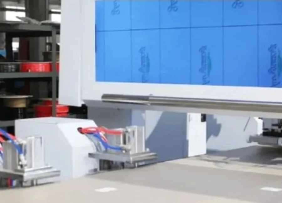 RC1 three-gripper panel positioning and transfer